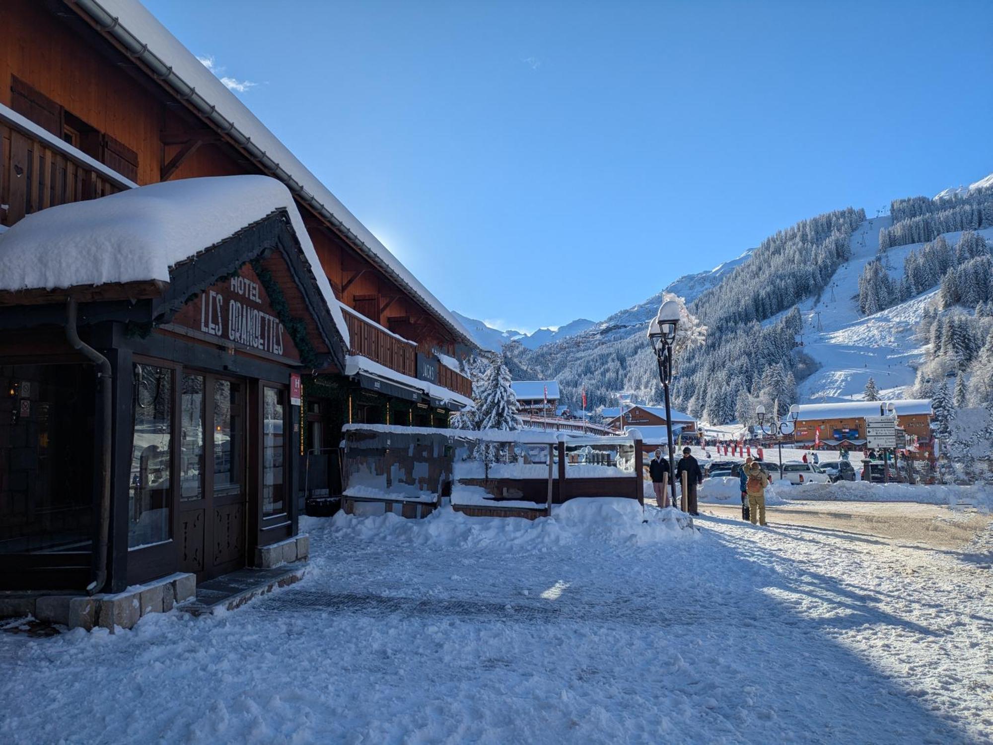 Hotel Les Grangettes Meribel Exterior photo